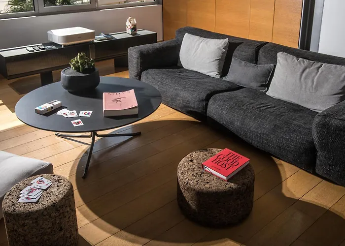 The Blossom Loft - City Center Apartment With Balcony Sea View