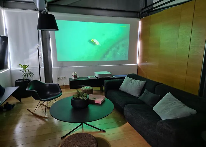 The Blossom Loft - City Center Apartment With Balcony Sea View