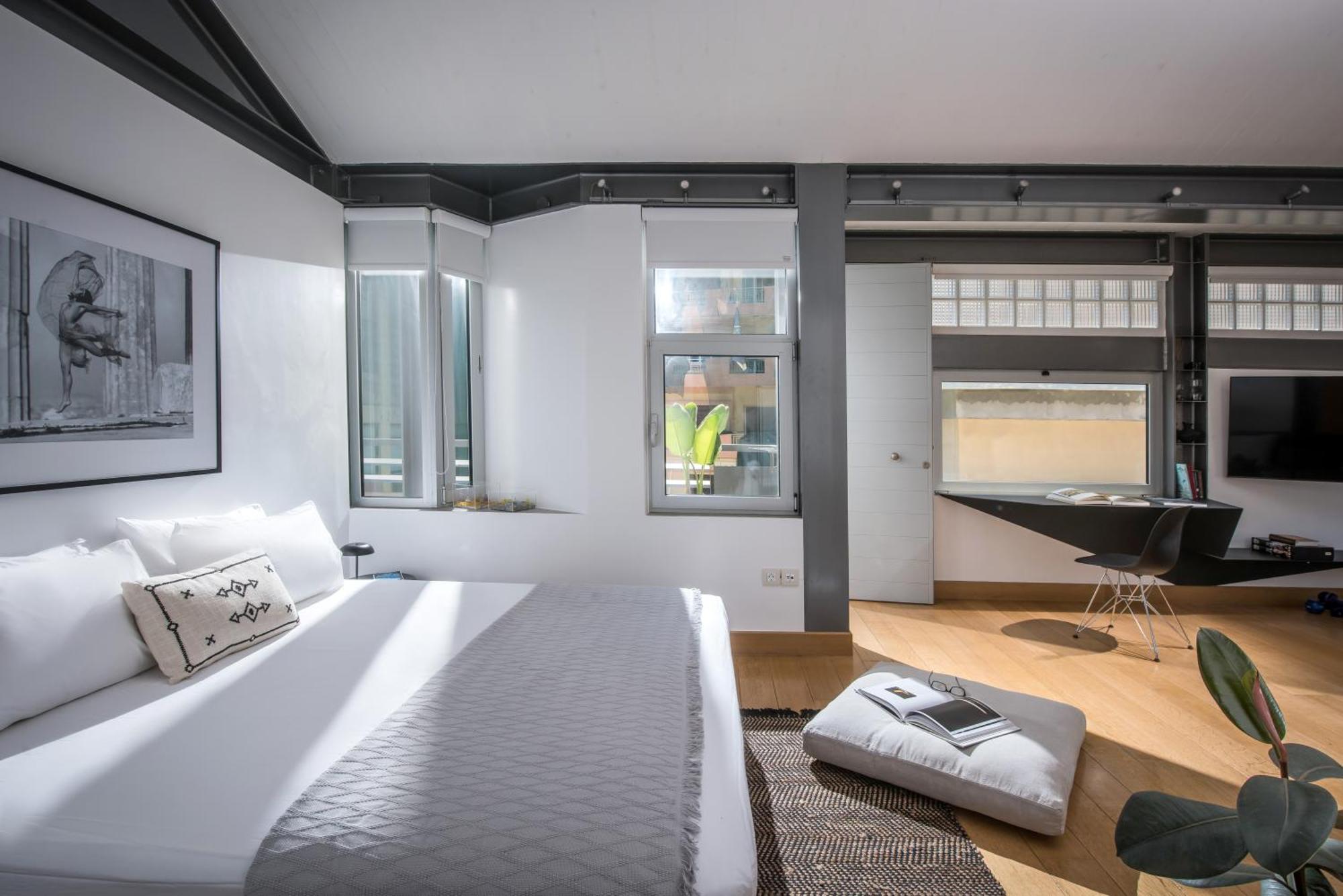 The Blossom Loft - Center With Balcony Sea View